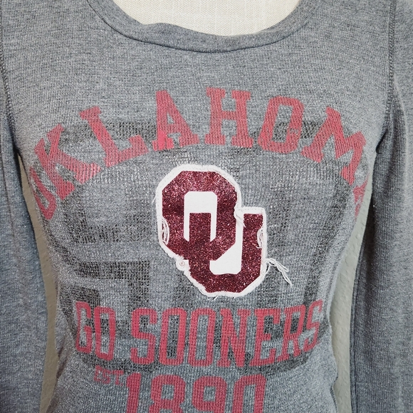 PINK X-Small Gray Collegiate OU Sooners Thermal Stretch Long Sleeve Shirt - Picture 3 of 9